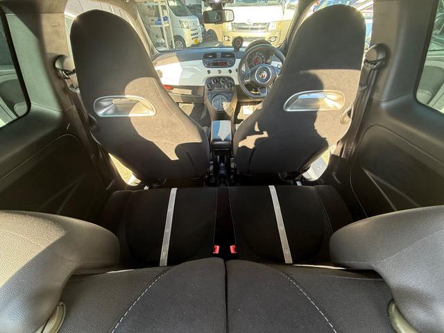 アバルト５００ ベースグレード　ＨＩＤライト　ＣＤ再生　純正アルミ　キーレス　ＥＴＣ（21枚目）