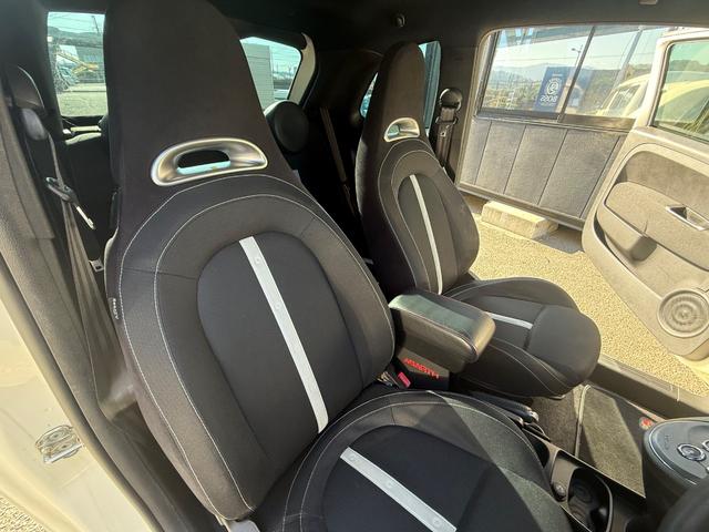 アバルト５００ ベースグレード　ＨＩＤライト　ＣＤ再生　純正アルミ　キーレス　ＥＴＣ（35枚目）