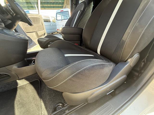 アバルト５００ ベースグレード　ＨＩＤライト　ＣＤ再生　純正アルミ　キーレス　ＥＴＣ（48枚目）