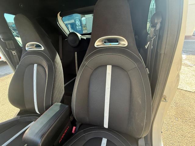 アバルト５００ ベースグレード　ＨＩＤライト　ＣＤ再生　純正アルミ　キーレス　ＥＴＣ（49枚目）