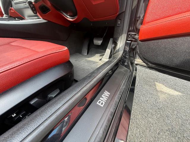 Z4 sDrive23i ハイラインパッケージ 電動オープン レーダー レザーシート メモリーシート シートヒーター 純正19インチアルミ 純正ナビ TV 電動シート(56枚目)