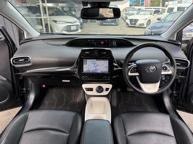 プリウス Aツーリングセレクション フルエアロ シートヒーター フルセグTV 本革シート 走行中TV バックカメラ Bluetooth HUD オートライト クリアソナー CD.DVD再生(2枚目)