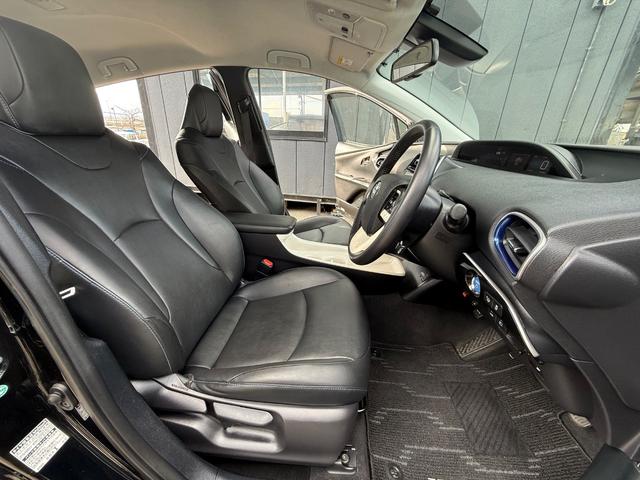 プリウス Aツーリングセレクション フルエアロ シートヒーター フルセグTV 本革シート 走行中TV バックカメラ Bluetooth HUD オートライト クリアソナー CD.DVD再生(16枚目)