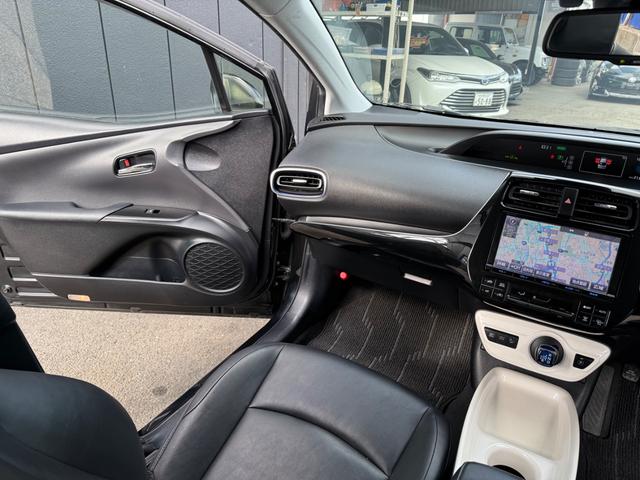 プリウス Aツーリングセレクション フルエアロ シートヒーター フルセグTV 本革シート 走行中TV バックカメラ Bluetooth HUD オートライト クリアソナー CD.DVD再生(27枚目)