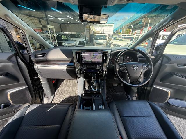 ヴェルファイア ２．５Ｚ　Ｇエディション　全国１年保証　アルパイン１１型ナビ　１２型フリップダウンモニター　デジタルインナーミラー　ステアリングシートヒーター　サンルーフ　バックカメラ　両側電動スライド　フルセグ走行中ＴＶ　ビルトインＥＴＣ（3枚目）