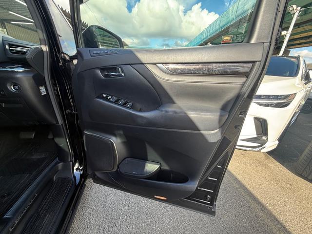 ヴェルファイア ２．５Ｚ　Ｇエディション　全国１年保証　アルパイン１１型ナビ　１２型フリップダウンモニター　デジタルインナーミラー　ステアリングシートヒーター　サンルーフ　バックカメラ　両側電動スライド　フルセグ走行中ＴＶ　ビルトインＥＴＣ（54枚目）