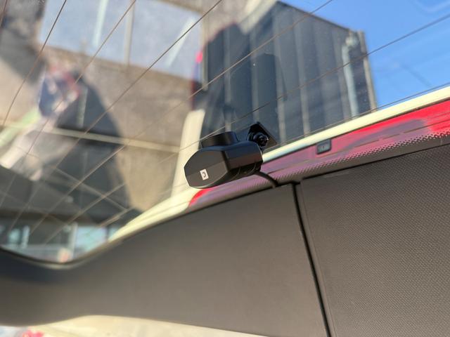 Ｂクラス Ｂ１８０　ＢＳＭ　ドライブレコーダー前後　Ｂｌｕｅｔｏｏｔｈ　プッシュスタート　ＴＶ　純正ナビ　バックカメラ　純正アルミ　スペアーキー（24枚目）