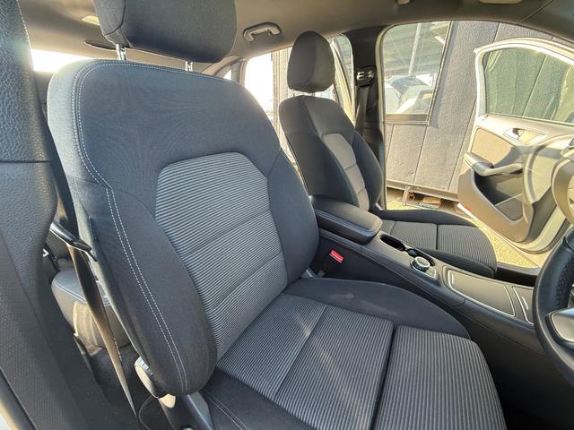 Ｂクラス Ｂ１８０　ＢＳＭ　ドライブレコーダー前後　Ｂｌｕｅｔｏｏｔｈ　プッシュスタート　ＴＶ　純正ナビ　バックカメラ　純正アルミ　スペアーキー（45枚目）