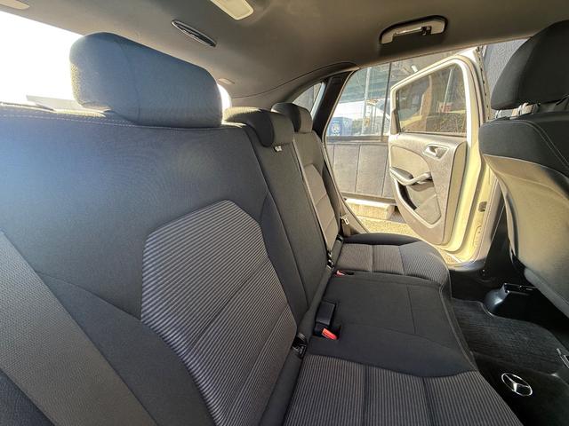 Ｂクラス Ｂ１８０　ＢＳＭ　ドライブレコーダー前後　Ｂｌｕｅｔｏｏｔｈ　プッシュスタート　ＴＶ　純正ナビ　バックカメラ　純正アルミ　スペアーキー（52枚目）