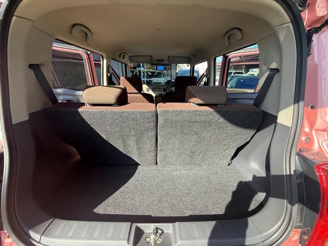 ���C�g�����ɂ͎��M������܂��B�@�ׂȋ@�B���g���ăR�[�e�B���O��