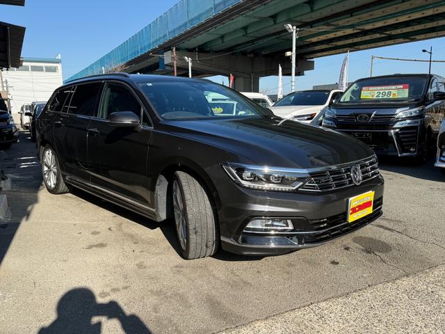 パサートヴァリアント ２．０ＴＳＩ　Ｒライン　バックカメラ　Ｂｌｕｅｔｏｏｔｈ　プッシュスタート　スマートキー　スペアーキー　グレーメタリック　シートヒーター（14枚目）