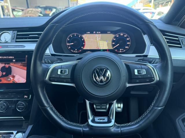 パサートヴァリアント ２．０ＴＳＩ　Ｒライン　バックカメラ　Ｂｌｕｅｔｏｏｔｈ　プッシュスタート　スマートキー　スペアーキー　グレーメタリック　シートヒーター（16枚目）