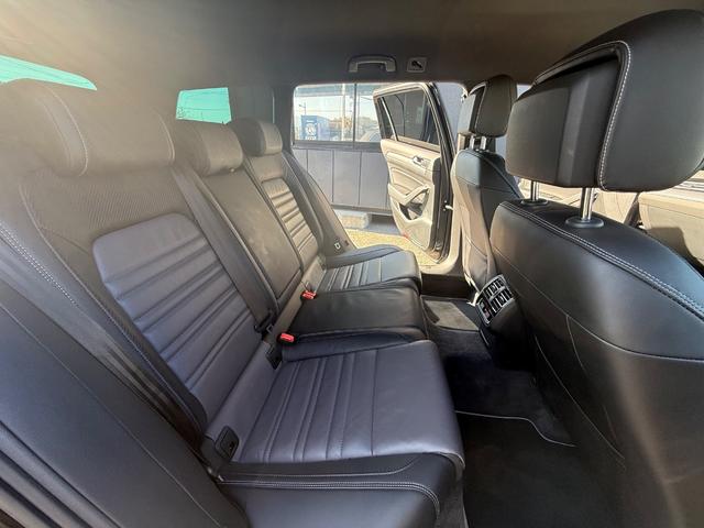 パサートヴァリアント ２．０ＴＳＩ　Ｒライン　バックカメラ　Ｂｌｕｅｔｏｏｔｈ　プッシュスタート　スマートキー　スペアーキー　グレーメタリック　シートヒーター（20枚目）