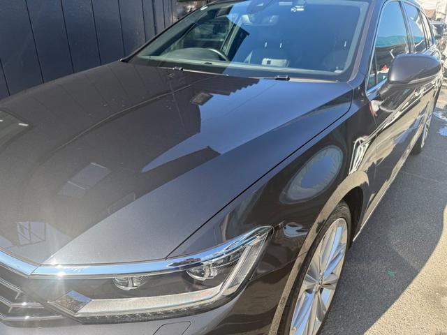 パサートヴァリアント ２．０ＴＳＩ　Ｒライン　バックカメラ　Ｂｌｕｅｔｏｏｔｈ　プッシュスタート　スマートキー　スペアーキー　グレーメタリック　シートヒーター（29枚目）