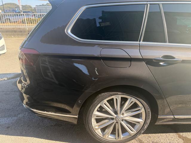 パサートヴァリアント ２．０ＴＳＩ　Ｒライン　バックカメラ　Ｂｌｕｅｔｏｏｔｈ　プッシュスタート　スマートキー　スペアーキー　グレーメタリック　シートヒーター（35枚目）