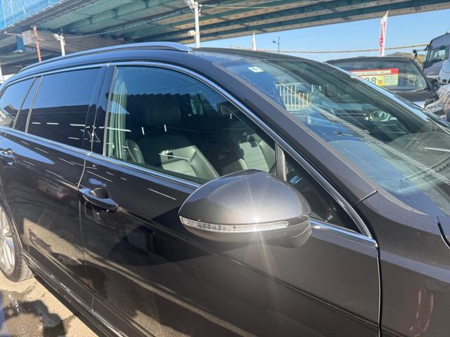 パサートヴァリアント ２．０ＴＳＩ　Ｒライン　バックカメラ　Ｂｌｕｅｔｏｏｔｈ　プッシュスタート　スマートキー　スペアーキー　グレーメタリック　シートヒーター（41枚目）