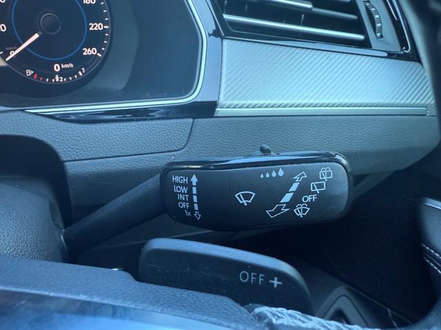 パサートヴァリアント ２．０ＴＳＩ　Ｒライン　バックカメラ　Ｂｌｕｅｔｏｏｔｈ　プッシュスタート　スマートキー　スペアーキー　グレーメタリック　シートヒーター（45枚目）