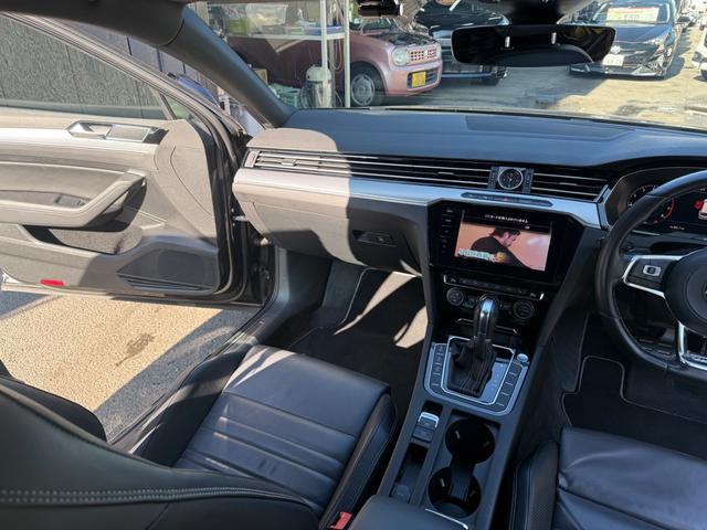 パサートヴァリアント ２．０ＴＳＩ　Ｒライン　バックカメラ　Ｂｌｕｅｔｏｏｔｈ　プッシュスタート　スマートキー　スペアーキー　グレーメタリック　シートヒーター（66枚目）