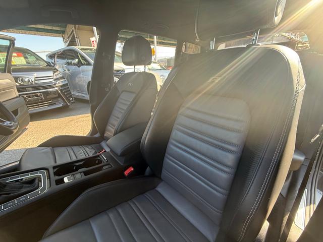 パサートヴァリアント ２．０ＴＳＩ　Ｒライン　バックカメラ　Ｂｌｕｅｔｏｏｔｈ　プッシュスタート　スマートキー　スペアーキー　グレーメタリック　シートヒーター（68枚目）