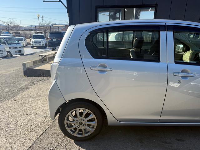 ピクシスエポック Ｌ　ＳＡ　社外アルミ　ＣＤ再生　キーレス　タイヤ溝大（10枚目）