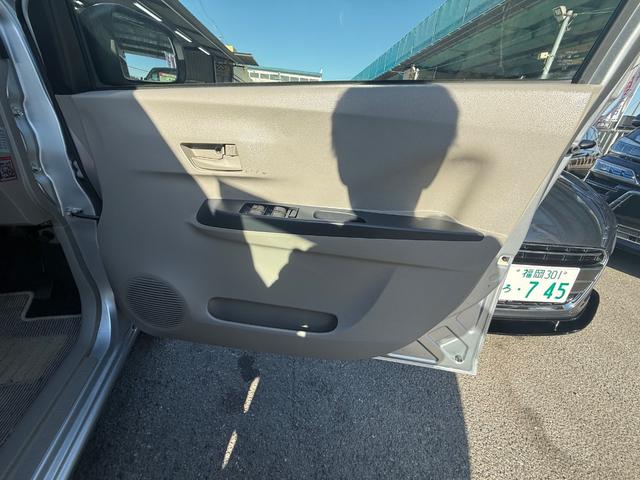 ピクシスエポック Ｌ　ＳＡ　社外アルミ　ＣＤ再生　キーレス　タイヤ溝大（49枚目）