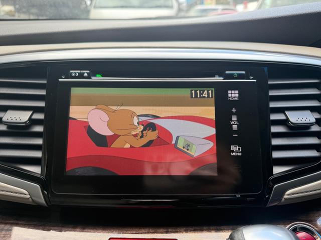 ���X�͖��T�s���钆�ÎԃI�[�N�V��������A���X�^�b�t�����Ԃ��m�F������ł��Ԃ��d����Ă��܂��B���̒����猵�I�������Ԃ�ቿ�i�̂Ƃ��Ɏd����Ă��܂��̂ŁA�ቿ�i�E���i���Ȓ��ÎԂ����񋟂��Ă���܂��B