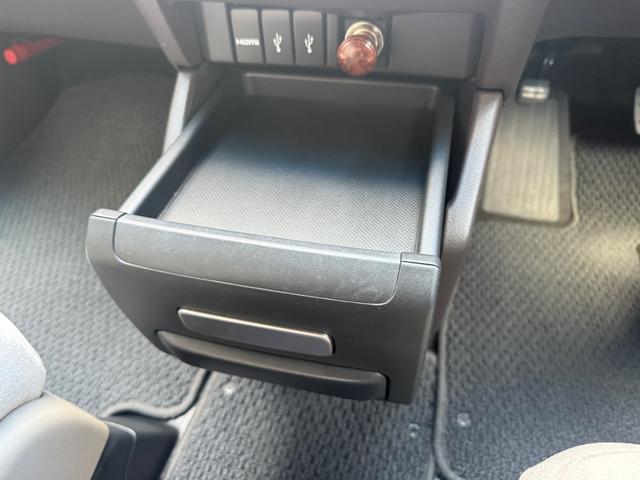 �i���̊m���ȎԂ����I���Ďd����Ă���P�O�O���ڈȏ�̓_���Ɣ[�Ԑ��������܂��̂ň��S�I�r�a�h�N���W�b�g�ɂ��L���ۏ؂���舵���Ă���܂��B�@�T�̏��i�v����������A�Œ��R�N�ŁA���L���ۏ؂��󂯂�܂��B