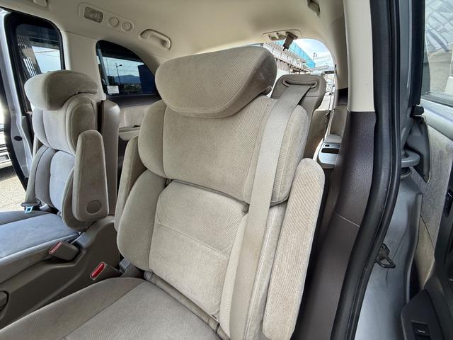 ���X�^�b�t�����X�܂��Y��ɐ��|���Ă���܂��B�����X���������Ă��q�l�̖ڂŎ��ۂɂ��m�F���������B