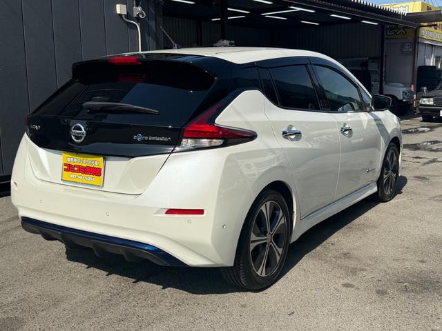 ���X�͖��T�s���钆�ÎԃI�[�N�V��������A���X�^�b�t�����Ԃ��m�F������ł��Ԃ��d����Ă��܂��B���̒����猵�I�������Ԃ�ቿ�i�̂Ƃ��Ɏd����Ă��܂��̂ŁA�ቿ�i�E���i���Ȓ��ÎԂ����񋟂��Ă���܂��B