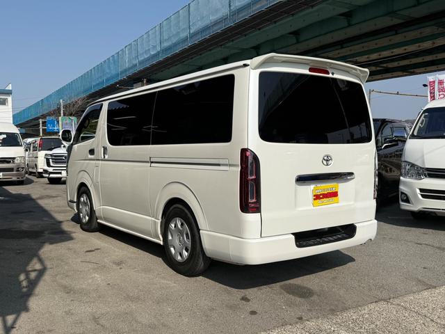 ハイエースバン スーパーＧＬ　ダークプライム　１年保証　セーフティセンスレス　ハーフレザー　フルセグＴＶ　バックカメラ　社外テール（9枚目）