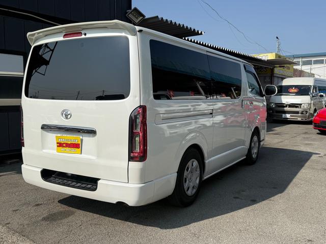 ハイエースバン スーパーＧＬ　ダークプライム　１年保証　セーフティセンスレス　ハーフレザー　フルセグＴＶ　バックカメラ　社外テール（11枚目）