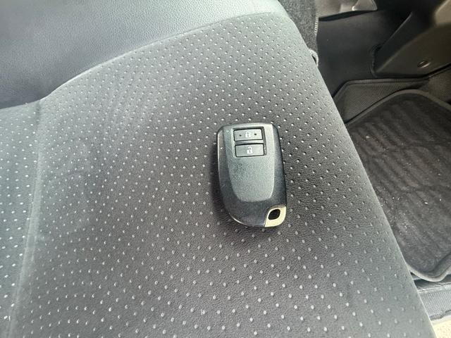 ハイエースバン スーパーＧＬ　ダークプライム　１年保証　セーフティセンスレス　ハーフレザー　フルセグＴＶ　バックカメラ　社外テール（25枚目）