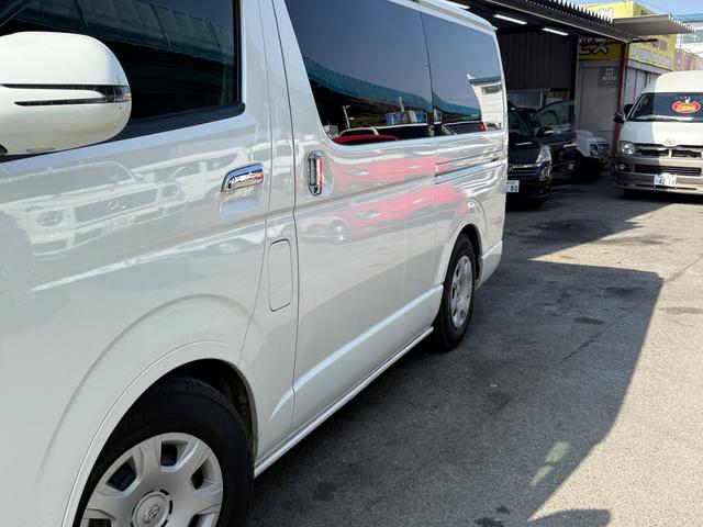 ハイエースバン スーパーＧＬ　ダークプライム　１年保証　セーフティセンスレス　ハーフレザー　フルセグＴＶ　バックカメラ　社外テール（31枚目）