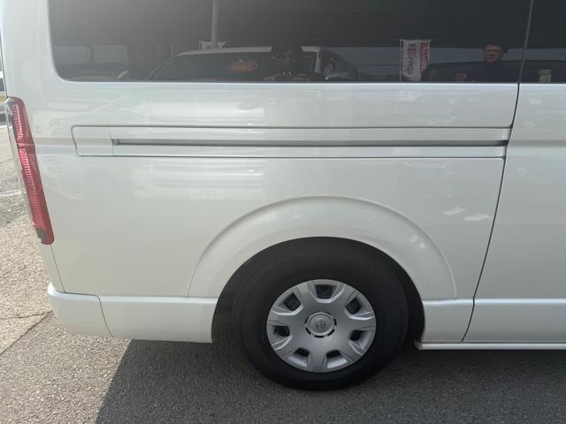 ハイエースバン スーパーＧＬ　ダークプライム　１年保証　セーフティセンスレス　ハーフレザー　フルセグＴＶ　バックカメラ　社外テール（39枚目）