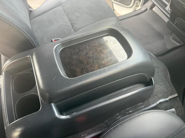 ハイエースバン スーパーＧＬ　ダークプライム　１年保証　セーフティセンスレス　ハーフレザー　フルセグＴＶ　バックカメラ　社外テール（48枚目）