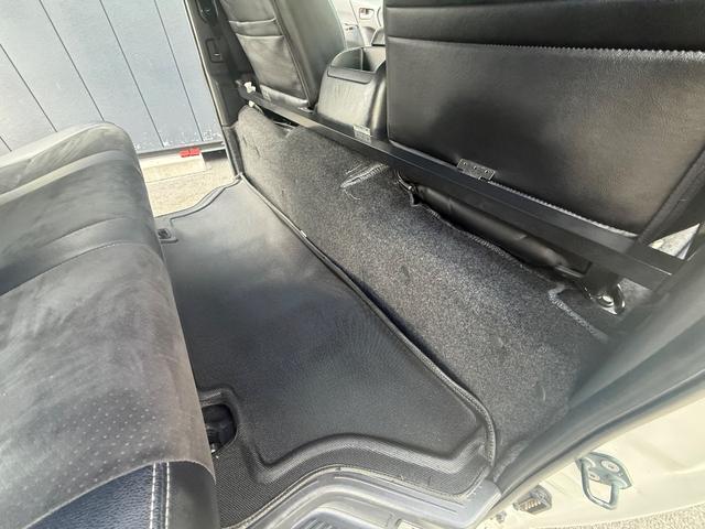 ハイエースバン スーパーＧＬ　ダークプライム　１年保証　セーフティセンスレス　ハーフレザー　フルセグＴＶ　バックカメラ　社外テール（54枚目）