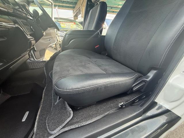 ハイエースバン スーパーＧＬ　ダークプライム　１年保証　セーフティセンスレス　ハーフレザー　フルセグＴＶ　バックカメラ　社外テール（63枚目）