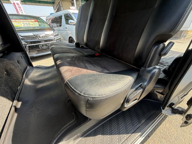 ハイエースバン スーパーＧＬ　ダークプライム　１年保証　セーフティセンスレス　ハーフレザー　フルセグＴＶ　バックカメラ　社外テール（71枚目）