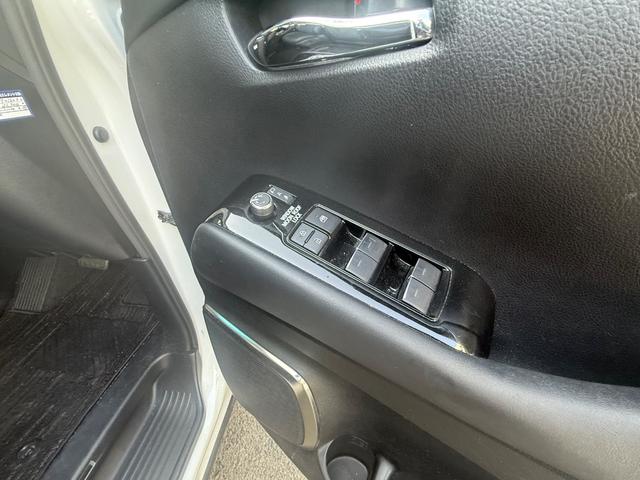 アルファード ２．５Ｓ　Ｃパッケージ　ＢＳＭ　サンルーフ　両側電動スライド　アップルカープレイ　Ｂｌｕｅｔｏｏｔｈ　デジタルインナーミラー（56枚目）