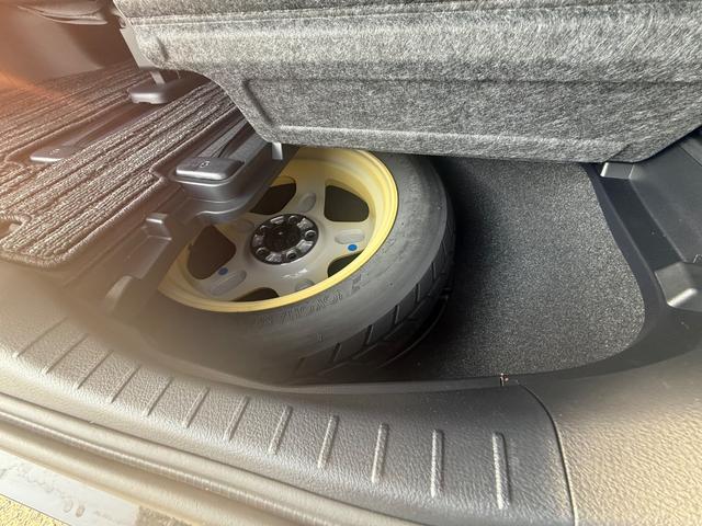 アルファード ２．５Ｓ　Ｃパッケージ　デジタルインナーミラー　パワーバックドア　ＢＳＭ　オットマンシート　メモリーシート　フリップダウンモニター　プッシュスタート（6枚目）