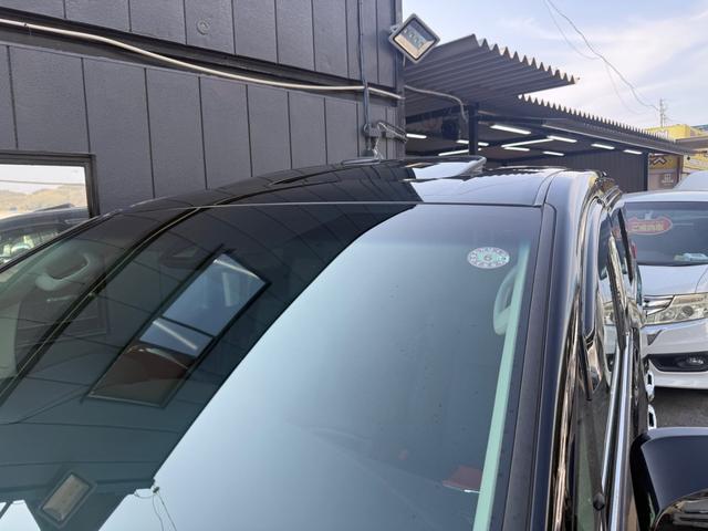 アルファード ２．５Ｓ　Ｃパッケージ　デジタルインナーミラー　パワーバックドア　ＢＳＭ　オットマンシート　メモリーシート　フリップダウンモニター　プッシュスタート（9枚目）