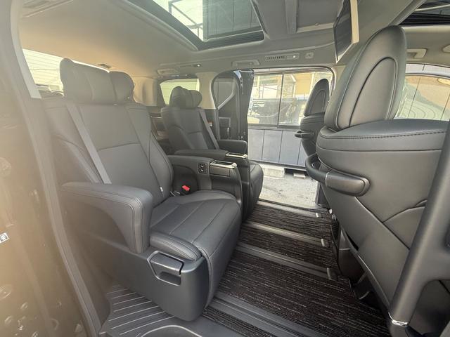 アルファード ２．５Ｓ　Ｃパッケージ　デジタルインナーミラー　パワーバックドア　ＢＳＭ　オットマンシート　メモリーシート　フリップダウンモニター　プッシュスタート（25枚目）