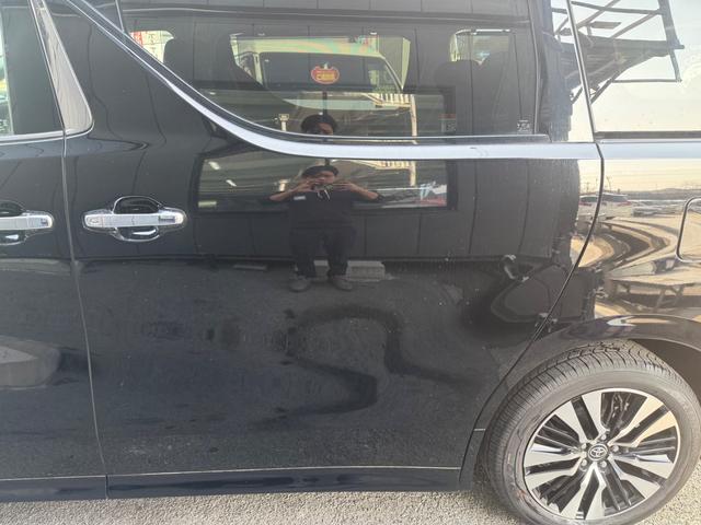 アルファード ２．５Ｓ　Ｃパッケージ　デジタルインナーミラー　パワーバックドア　ＢＳＭ　オットマンシート　メモリーシート　フリップダウンモニター　プッシュスタート（44枚目）