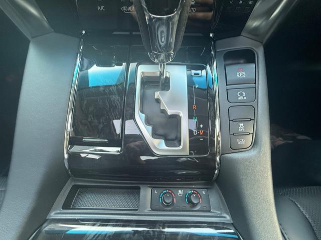 アルファード ２．５Ｓ　Ｃパッケージ　デジタルインナーミラー　パワーバックドア　ＢＳＭ　オットマンシート　メモリーシート　フリップダウンモニター　プッシュスタート（58枚目）