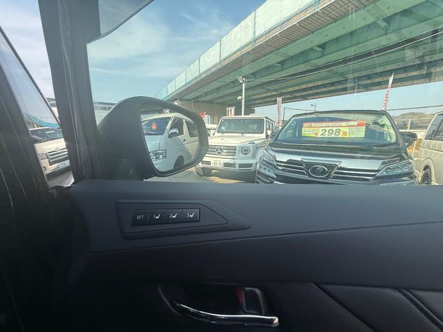 アルファード ２．５Ｓ　Ｃパッケージ　デジタルインナーミラー　パワーバックドア　ＢＳＭ　オットマンシート　メモリーシート　フリップダウンモニター　プッシュスタート（61枚目）