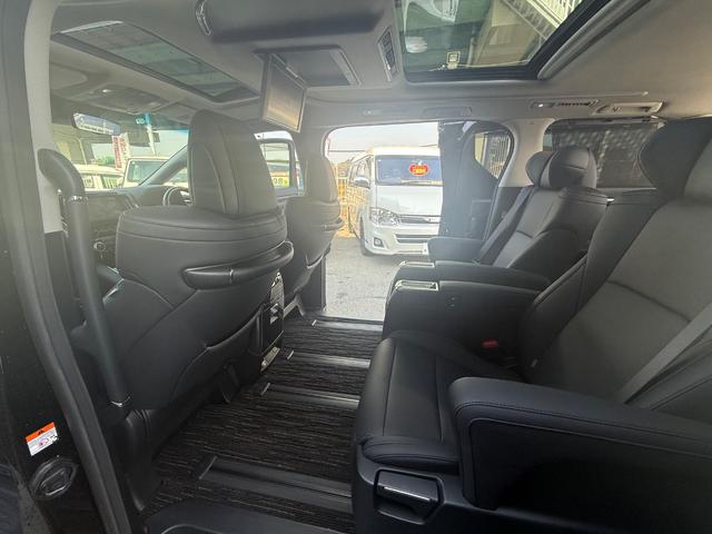 アルファード ２．５Ｓ　Ｃパッケージ　デジタルインナーミラー　パワーバックドア　ＢＳＭ　オットマンシート　メモリーシート　フリップダウンモニター　プッシュスタート（64枚目）