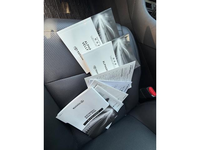 アルファード ２．５Ｓ　Ｃパッケージ　デジタルインナーミラー　ＢＳＭ　オットマンシート　メモリーシート　電動シート　フリップダウンモニター　サンルーフ　純正アルミ　スマートキー　シートヒーター（2枚目）