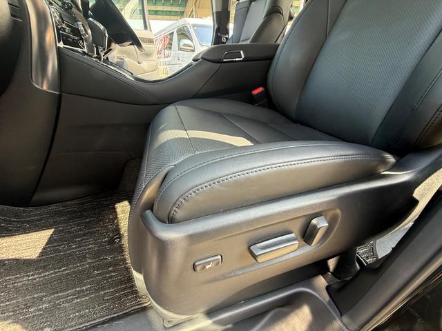 アルファード ２．５Ｓ　Ｃパッケージ　デジタルインナーミラー　ＢＳＭ　オットマンシート　メモリーシート　電動シート　フリップダウンモニター　サンルーフ　純正アルミ　スマートキー　シートヒーター（72枚目）