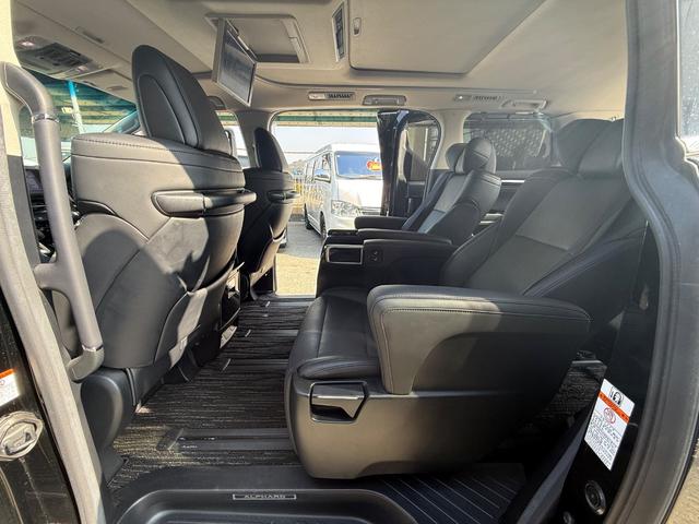 アルファード ２．５Ｓ　Ｃパッケージ　デジタルインナーミラー　ＢＳＭ　オットマンシート　メモリーシート　電動シート　フリップダウンモニター　サンルーフ　純正アルミ　スマートキー　シートヒーター（73枚目）