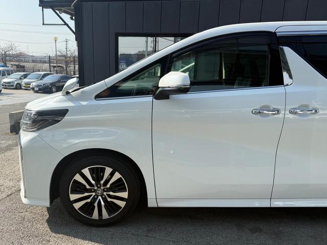 アルファード ２．５Ｓ　Ｃパッケージ　ＢＳＭ　デジタルインナーミラー　サンルーフ　オットマン　メモリーシート　スマートキー　電動シート　アップルカープレイ　フルセグＴＶ　ＥＴＣ（10枚目）